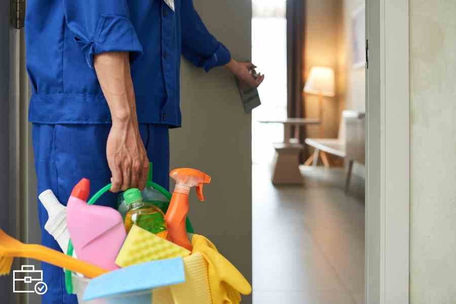 Busco ayudante de limpieza por horas en vivienda particular